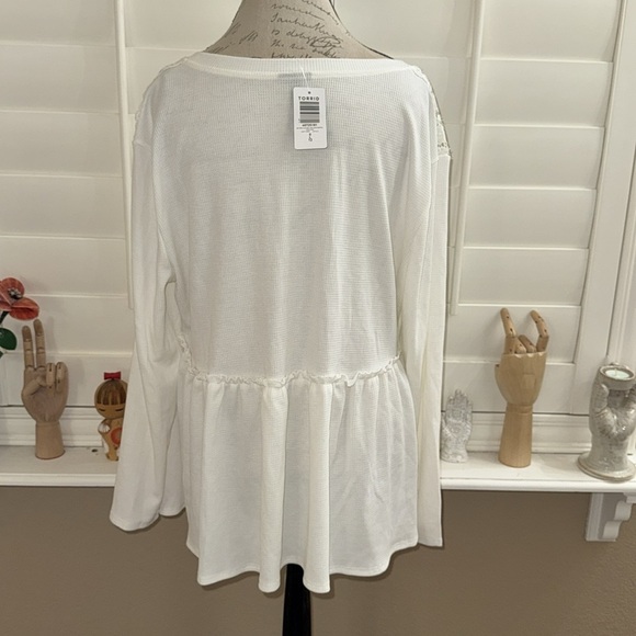 Torrid Knit V-Neck Lace Inset Long Sleeve Babydoll Pristine - Picture 7 of 12
